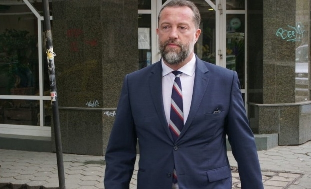 Аз предупредих президента Радев че имам намерение да се включа