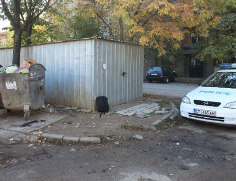 Откриха новородено бебе завързано в найлонов плик Случаят е от