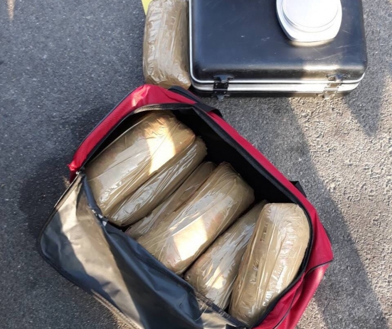 Екипи на Отдела за борба с разпространението на наркотици на