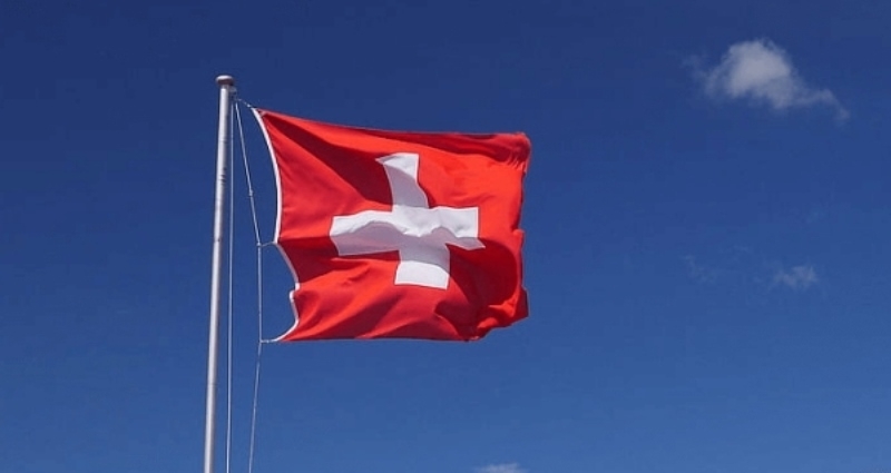 Икономиката на Швейцария се сви с рекордни темпове през второто