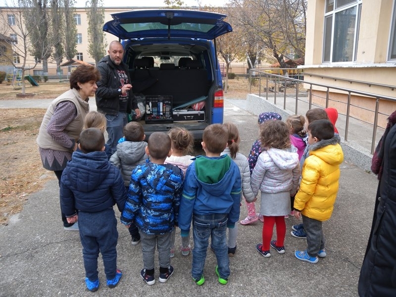 В навечерието на професионалния празник на българската полиция отбелязван на