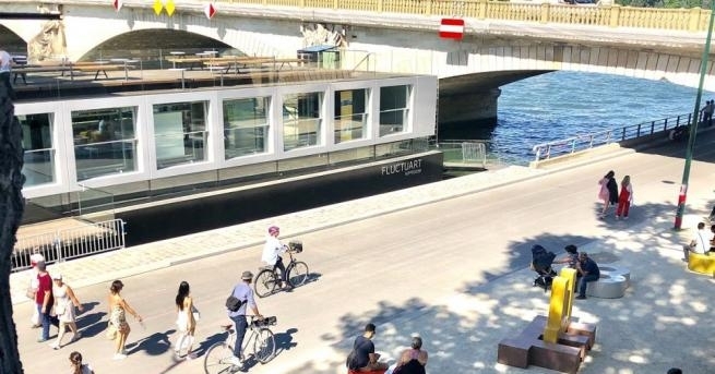 Български букви като арт инсталации на открито се появиха в сърцето