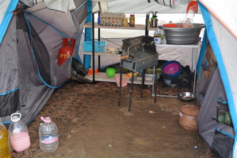 В лагера създаден от отец Иван до язовир Огоста край