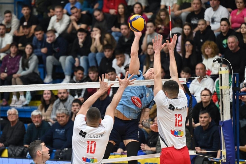 Отборът на Монтана победи с 3 0 13 21 14 16