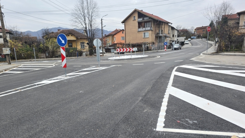 Завърши поредният ремонт на улици и водопровод във Вършец Строителните