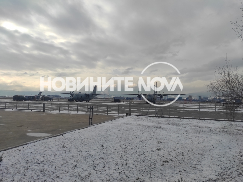 Два самолета Спартан ще излетят днес за да превозят аварийно спасителни