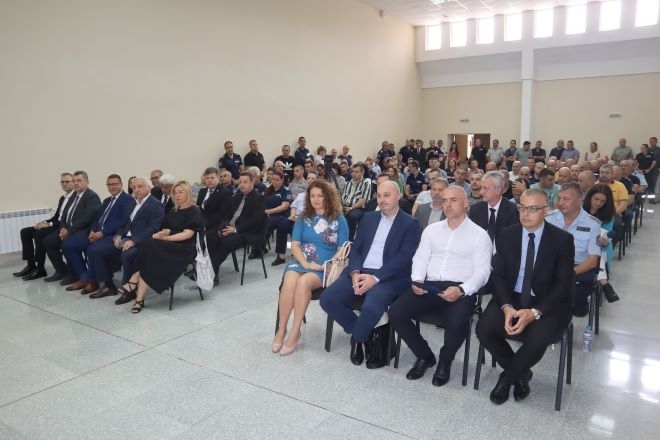 Наградиха служители на МВР във Видин по случай професионалния им ...