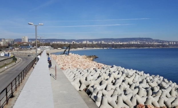 След проверка на експерти от Морска администрация Варна 11 обекта по