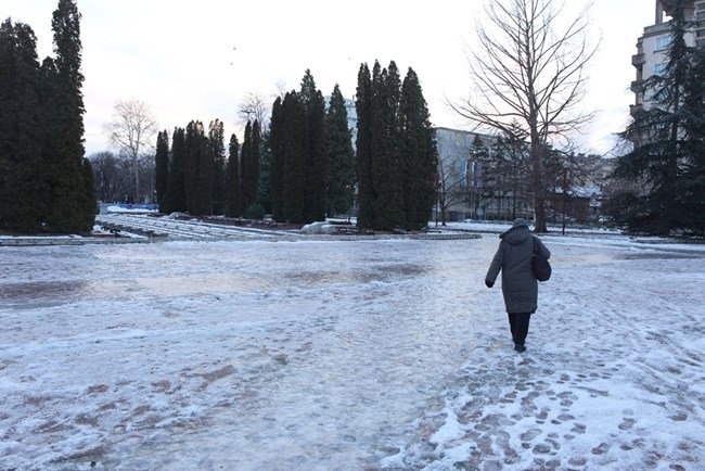 Заледените улици през последните дни напълниха с пациенти травматологията на