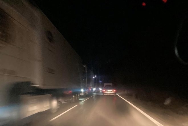 Огнен ад! ТИР избухна в пламъци на Е-79 в Монтанско, пътят бе затворен за часове /снимки/