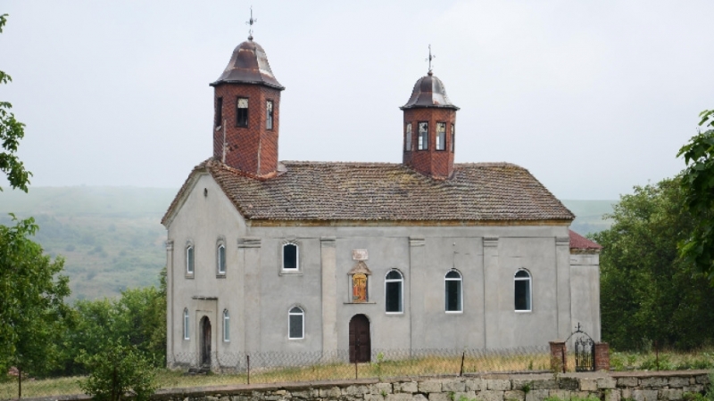 Църковното настоятелство и новият свещеник във видинското село Синаговци започнаха