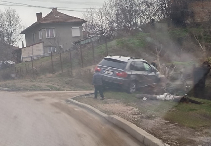 Тежка катастрофа е станала в Лом научи агенция BulNews Инцидентът е