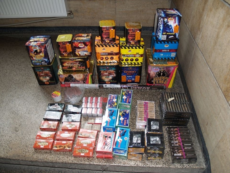 Откриха голямо количество пиротехника в къща във врачанско село съобщиха