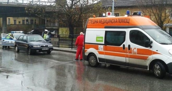 Шофьор с бус помете пешеходка във врачанско село съобщиха от