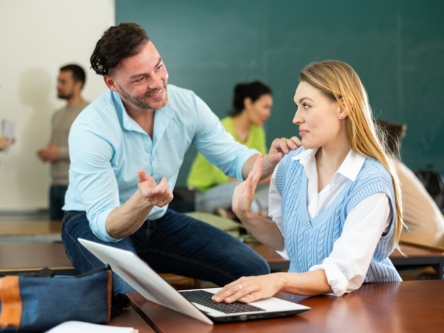 Любовта е сложна Много често сигналите които изпращаме и получаваме