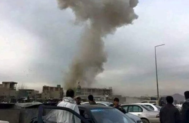 Тази сутрин на входа на военното летище в Кабул е избухнала експлозия при