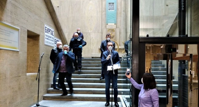 Броят на бедстващите грузинци в Бургас се увеличи на 26