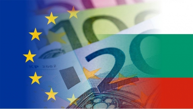 S&P и Fitch Ratings повишиха кредитния рейтинг на България заради влизането ѝ в еврозоната