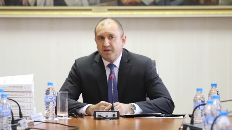 Държавният глава издаде указ за освобождаването на Сотир Цацаров от