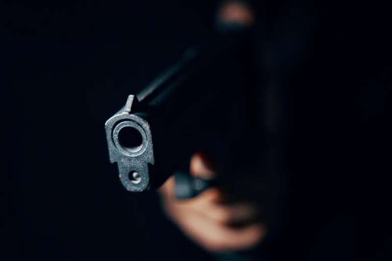 Изправят пред съда насилник, пребил и заплашил с пистолет жена си във Видинско