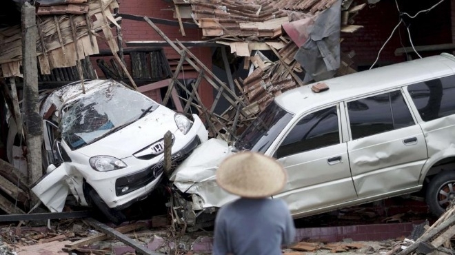 Няма данни за пострадали българи при цунамито в Зондския пролив