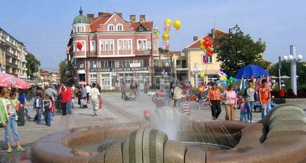 Богата културна програма е подготвила община Лом по повод празника