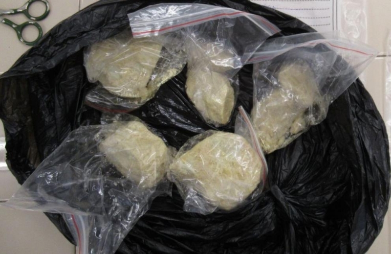 33 годишен естонец и 29 годишна от Шумен са задържани за притежание