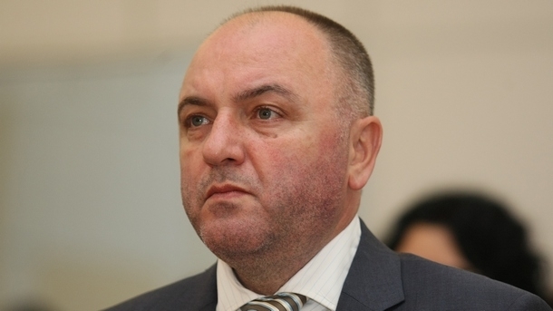 На тайна среща избират омбудсман, който да е и служебен премиер