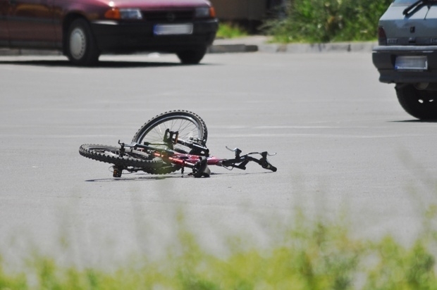 Възрастна колоездачка е пострадала при пътно транспортно произшествие във Вълчедръм вчера