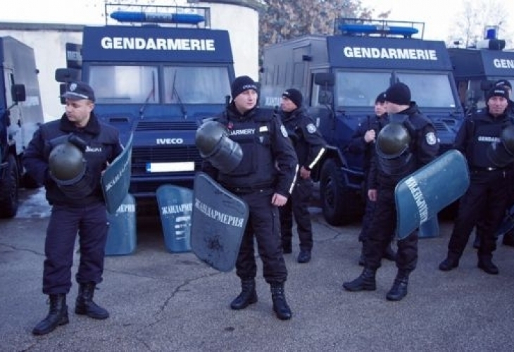 Масирана полицейска акция се провежда в момента в Севлиево Части