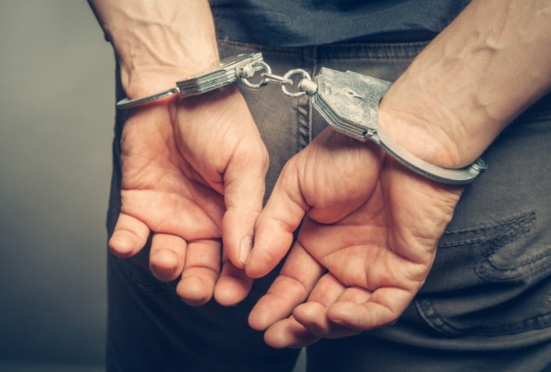 Граничен полицай е бил арестуван с незаконно оръжие научи ексклузивно