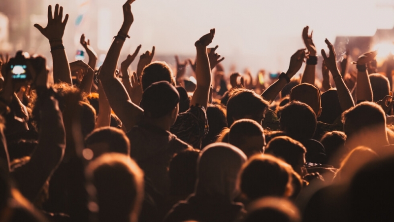 Четирима души са били приети в болница и се намират