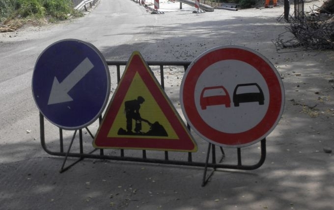 До 17 часа днес е ограничено движението по пътя E