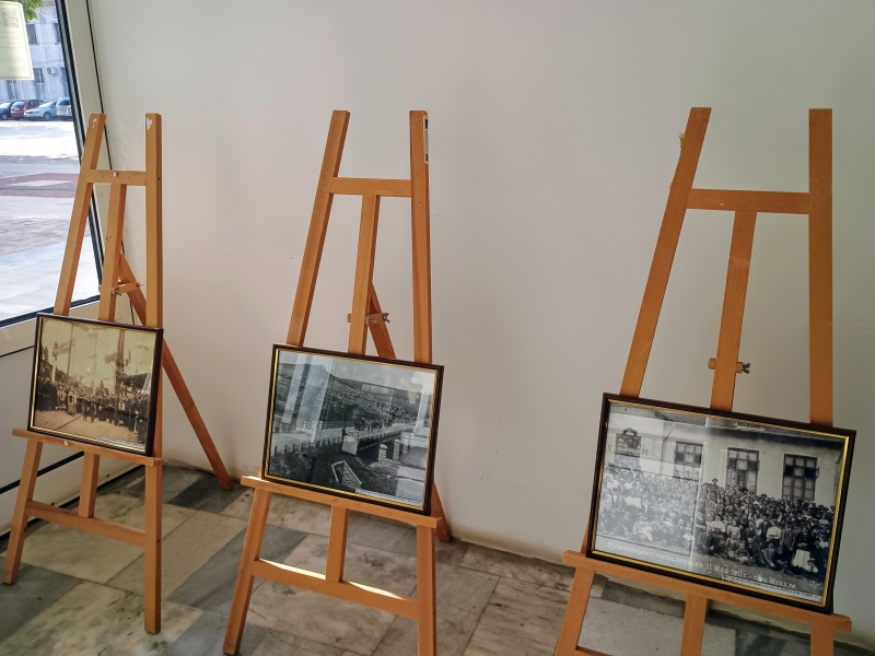 Подредиха изложба по повод 75-годишнината от обявяването на Мездра за град /снимки/