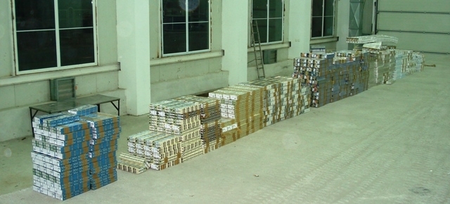 10 820 артикула текстил и обувки са задържали митничарите на