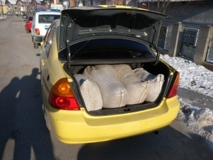 Опел натоварен с голямо количество нелегален тютюн е спрян от