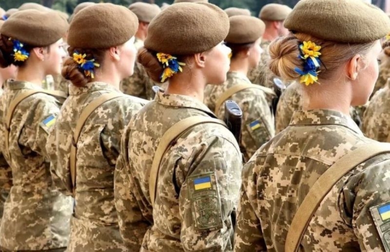 Около 40 000 жени служат понастоящем в украинските въоръжени сили