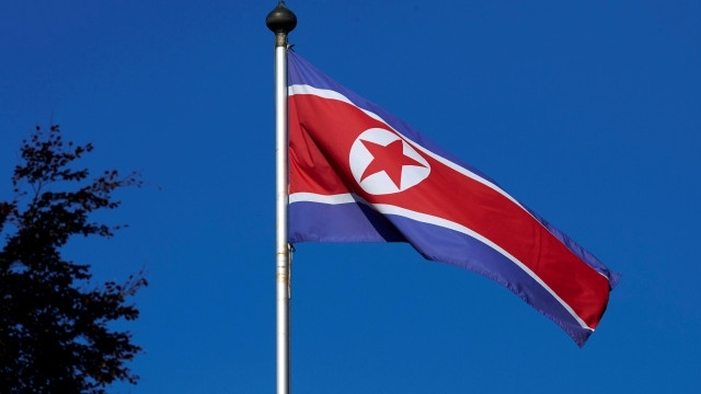 Северна Корея въведе по тежки наказания за модерни прически носене на