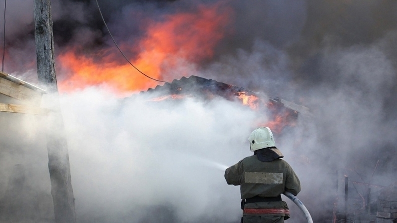 Пожар е унищожил селскостопанска постройка във видинското село Дружба съобщиха