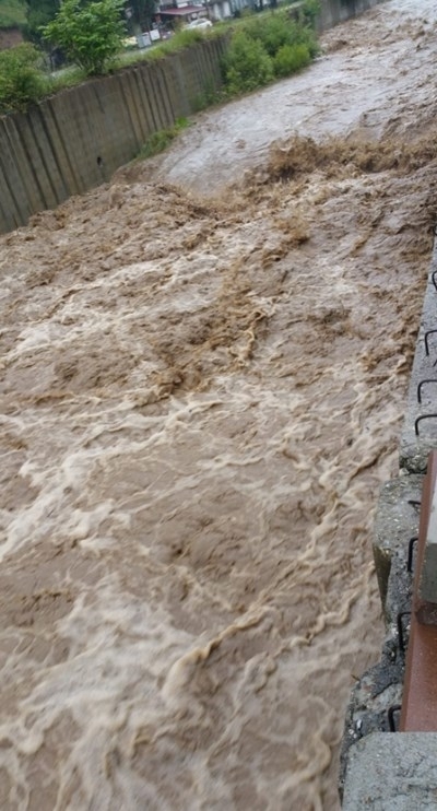 Община Чепеларе обяви бедствено положение заради поройните дъждове и придошлите