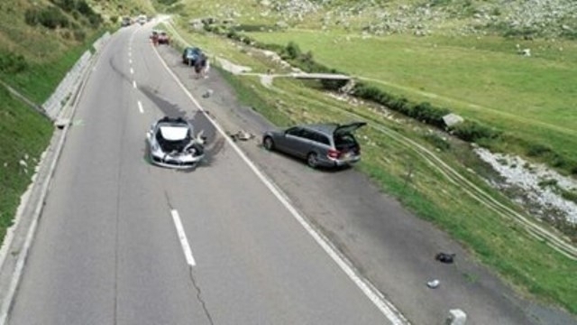 Катастрофа между суперлуксозни коли близо до швейцарско-италианската граница причинила щети