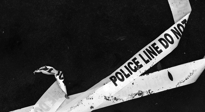 Взрив на бомба изпочупи щандове с плодове играчки и бижутерия в близост