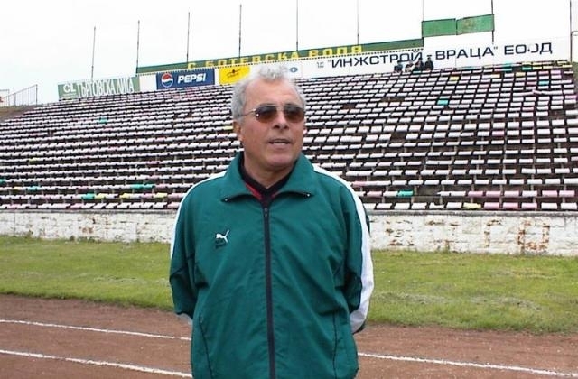 На 04 10 2018 г четвъртък от 14 часа на стадион Локомотив община