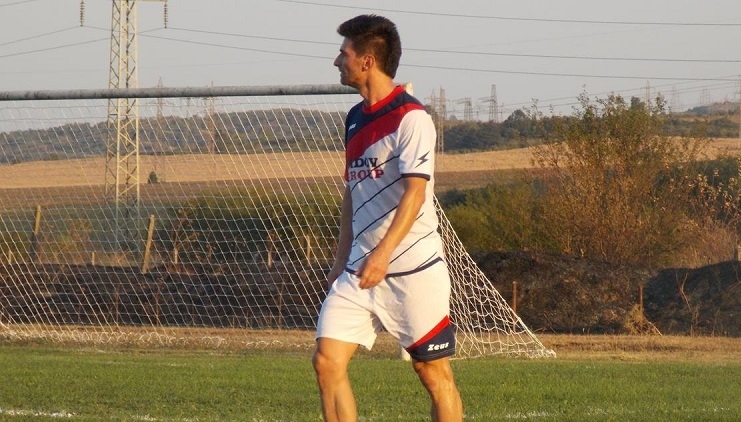 Играещият треньор на Бойчиновци Александър Александър Вош се отличи с