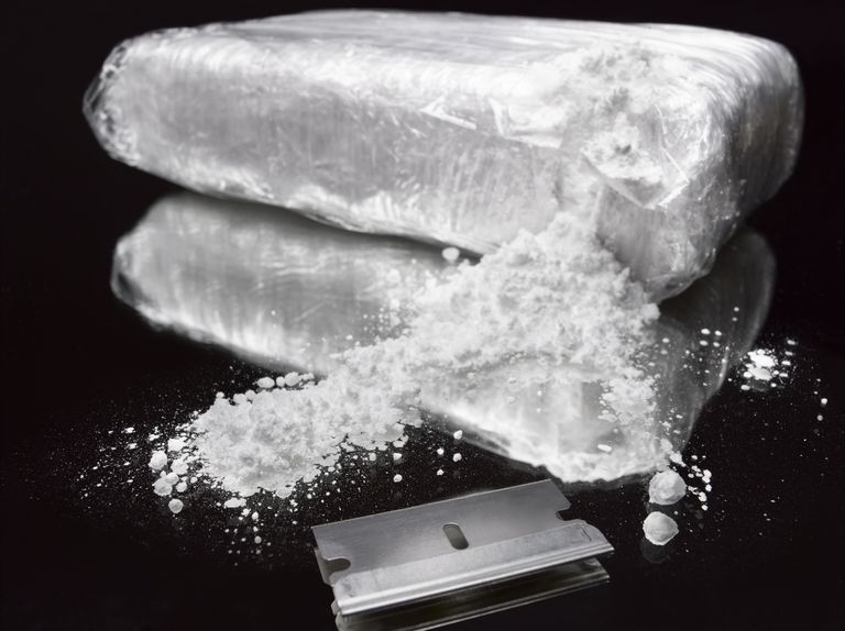 Полицията в Южна Италия е конфискувала над тон кокаин скрит