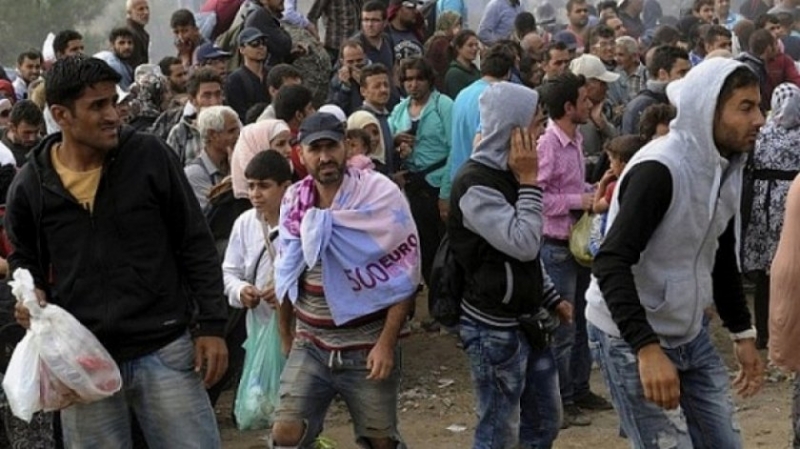 Мигранти и жители на остров Лесбос излязоха на протест Те недоволстват