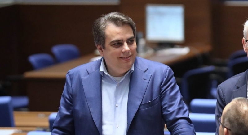 Асен Василев от ПП ДБ призова премиера Росен Желязков да
