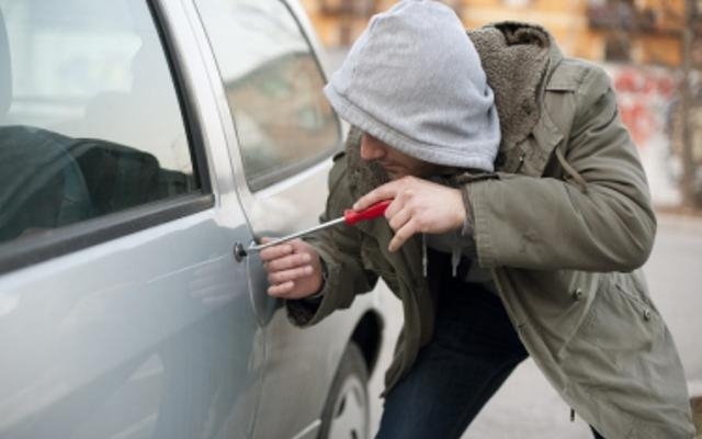 Бургазлия открадна лек автомобил от монтанско село съобщиха от полицията  
Случката