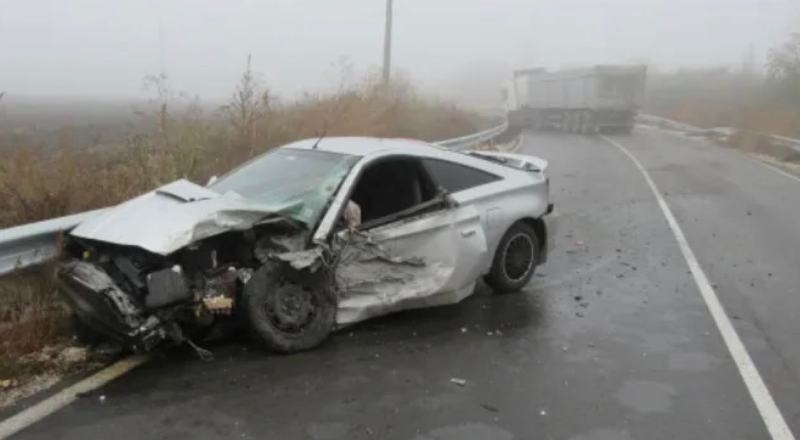 Катастрофа между кола и ТИР затвори пътя Русе-Кубрат в участъка