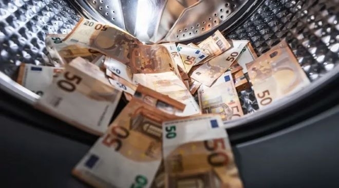 40 българи са обвинени в схема за източване на фондове